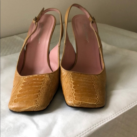 Shoes - Picture 2 of 4